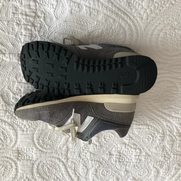 New Balance 574 in Dark Grey Colour - Picture 3 of 4